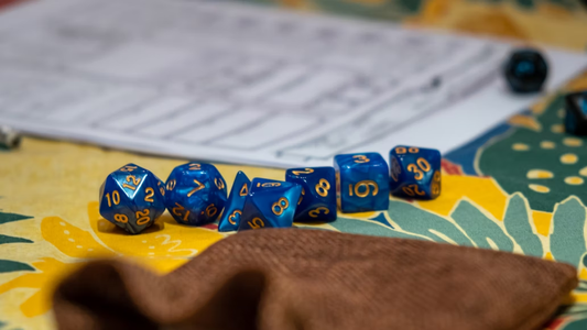 6 Tips for Designing a D&D Table for Long Campaigns (Comfort + Ergonomics)