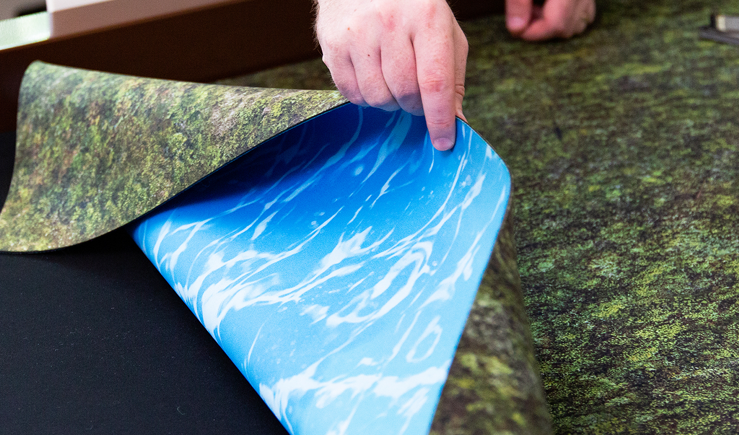 3x Double-sided Playmat EXTENSIONS (2'/60 cm) – size comparison | BoxKing Gaming