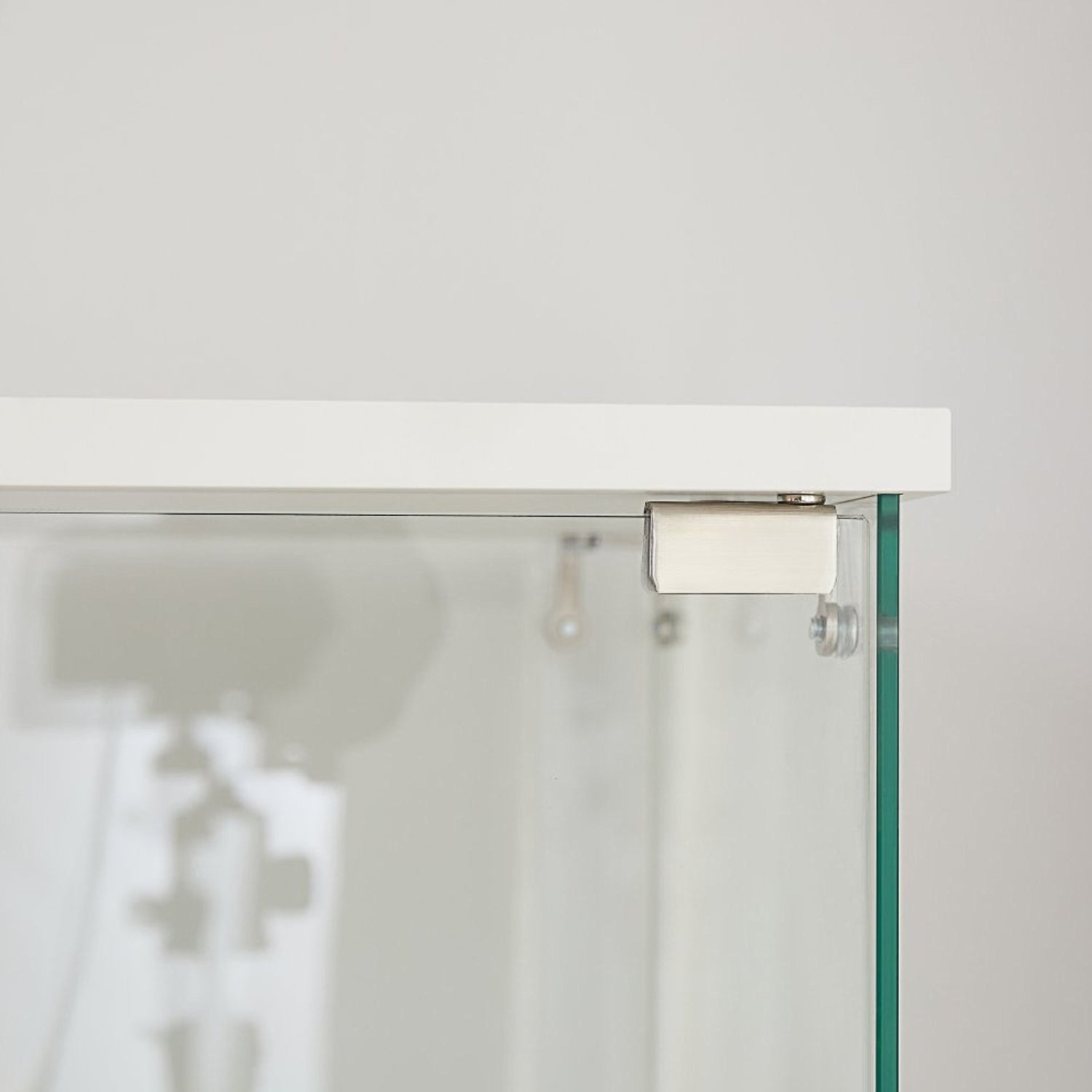 4-compartment-glass-cabinet