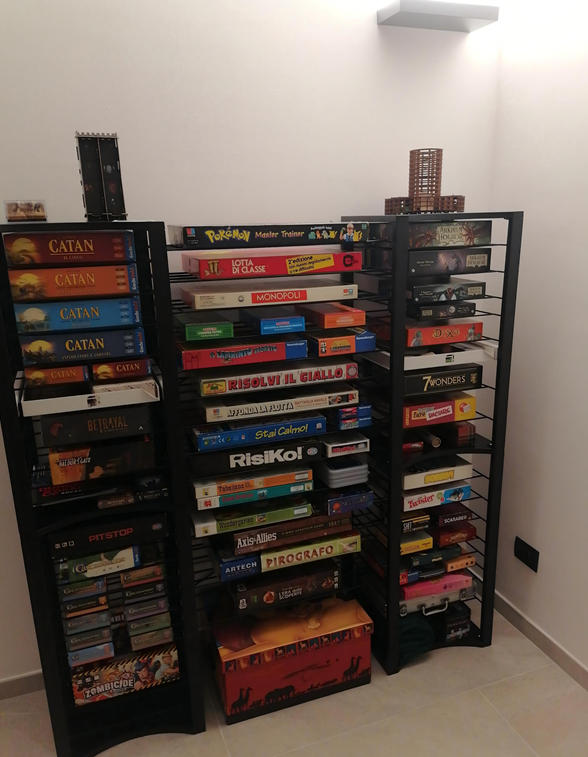 BoxKing + 14 extra wide shelves + 32 shelves