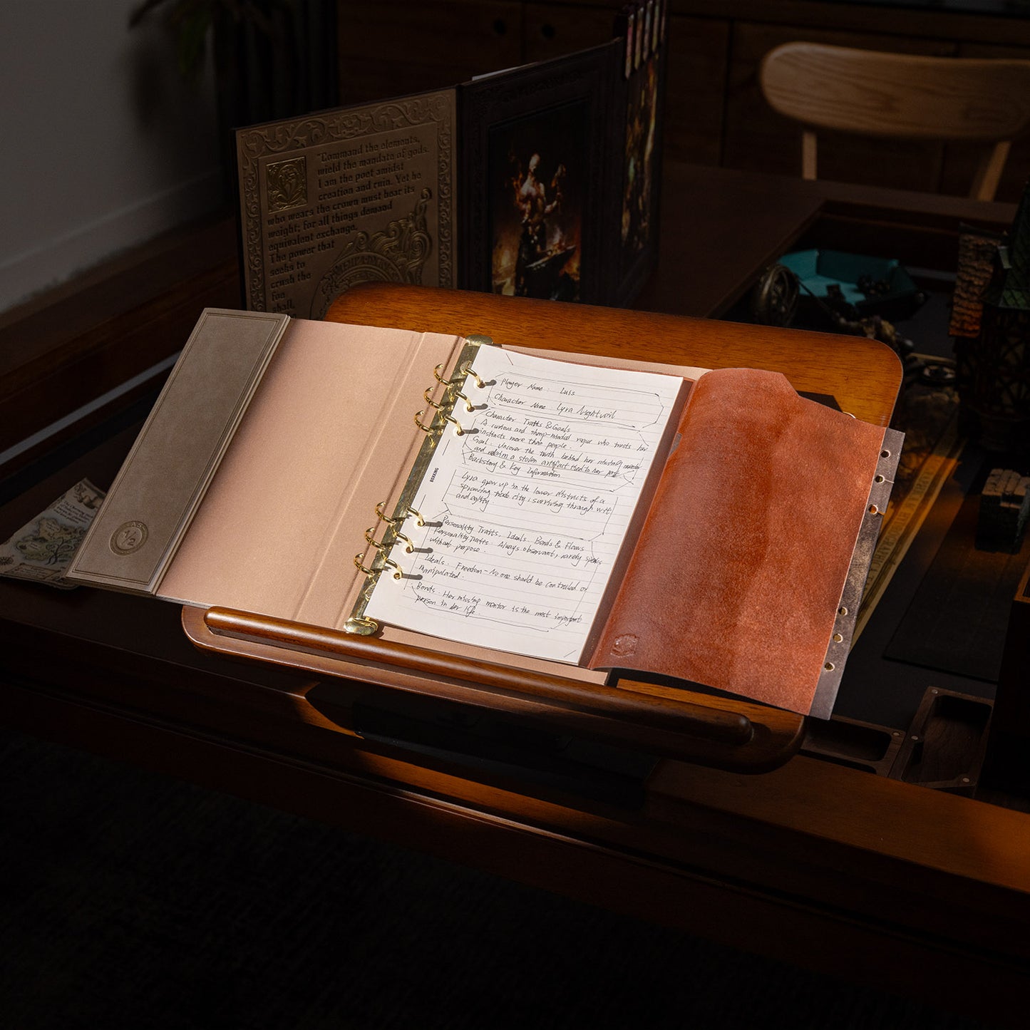 Cavatina: Vertical Tabletop Binder