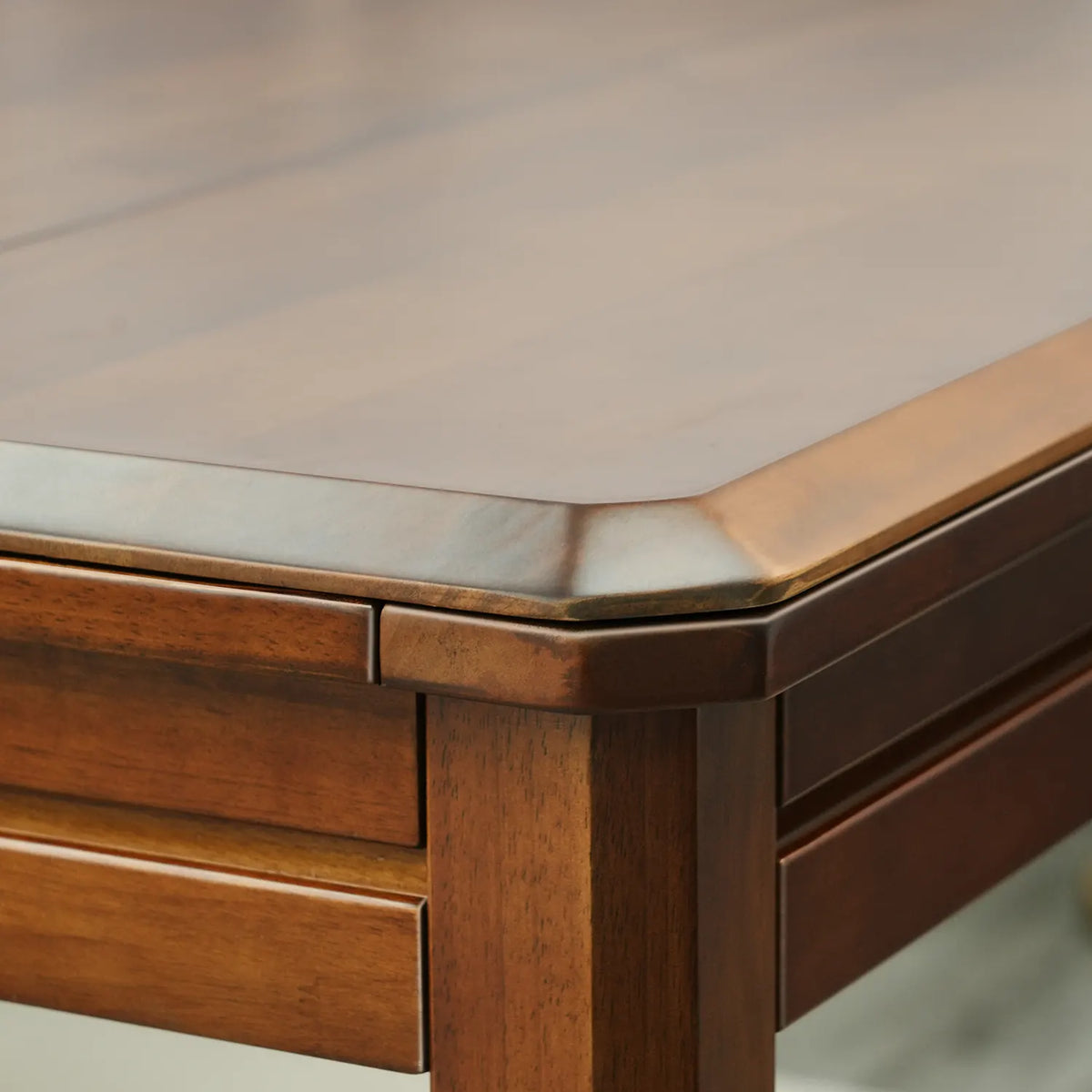 Close-up of full-cover topper corner on Upgraded Kingswood game table