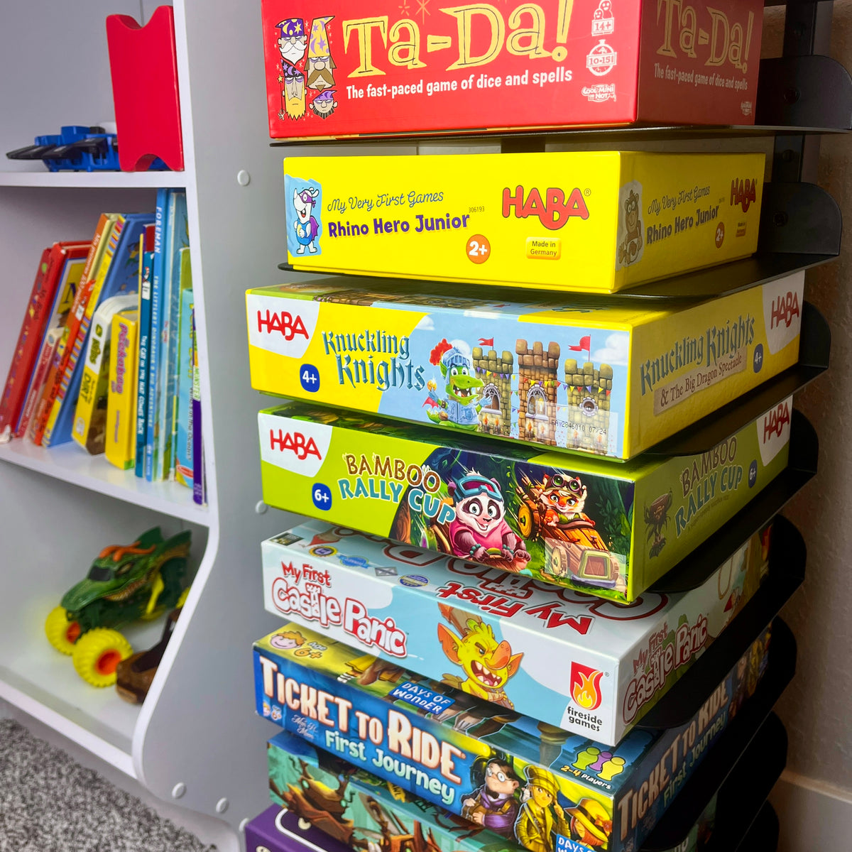 GamePillar Adjustable Board Game Tower – Short (79cm)