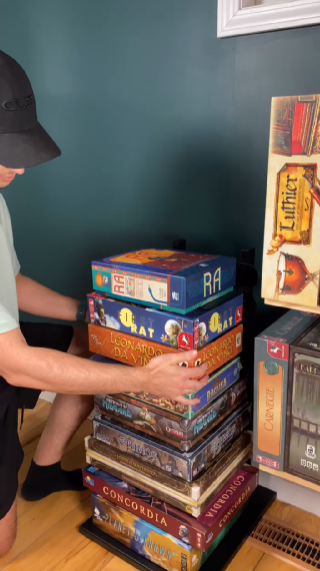 GamePillar Adjustable Board Game Tower – Short (79cm)