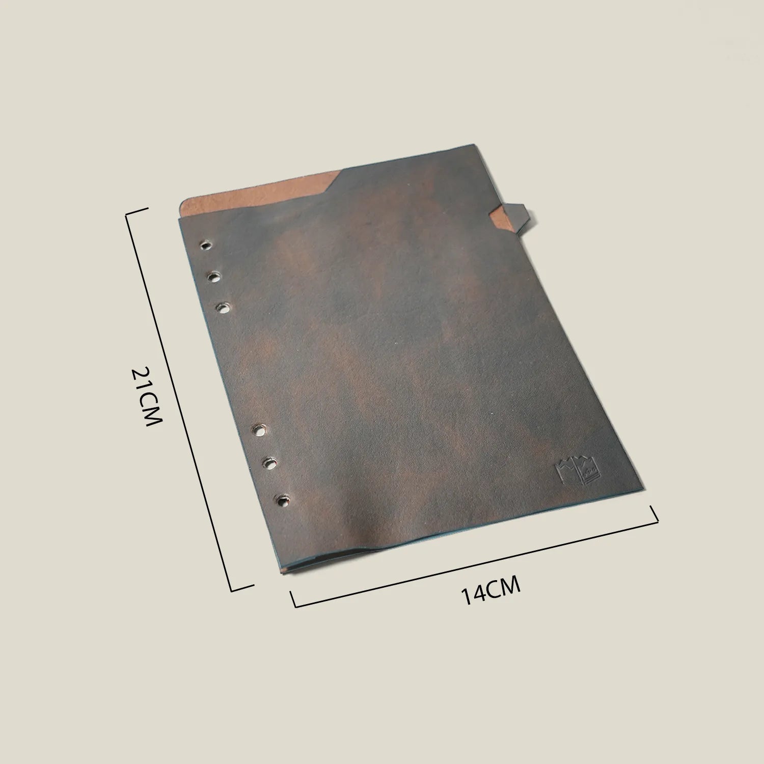 Binder divider size and layout for tabletop use