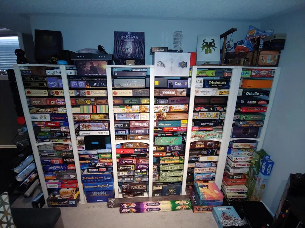 Triple ShortThrone with 20 shelves
