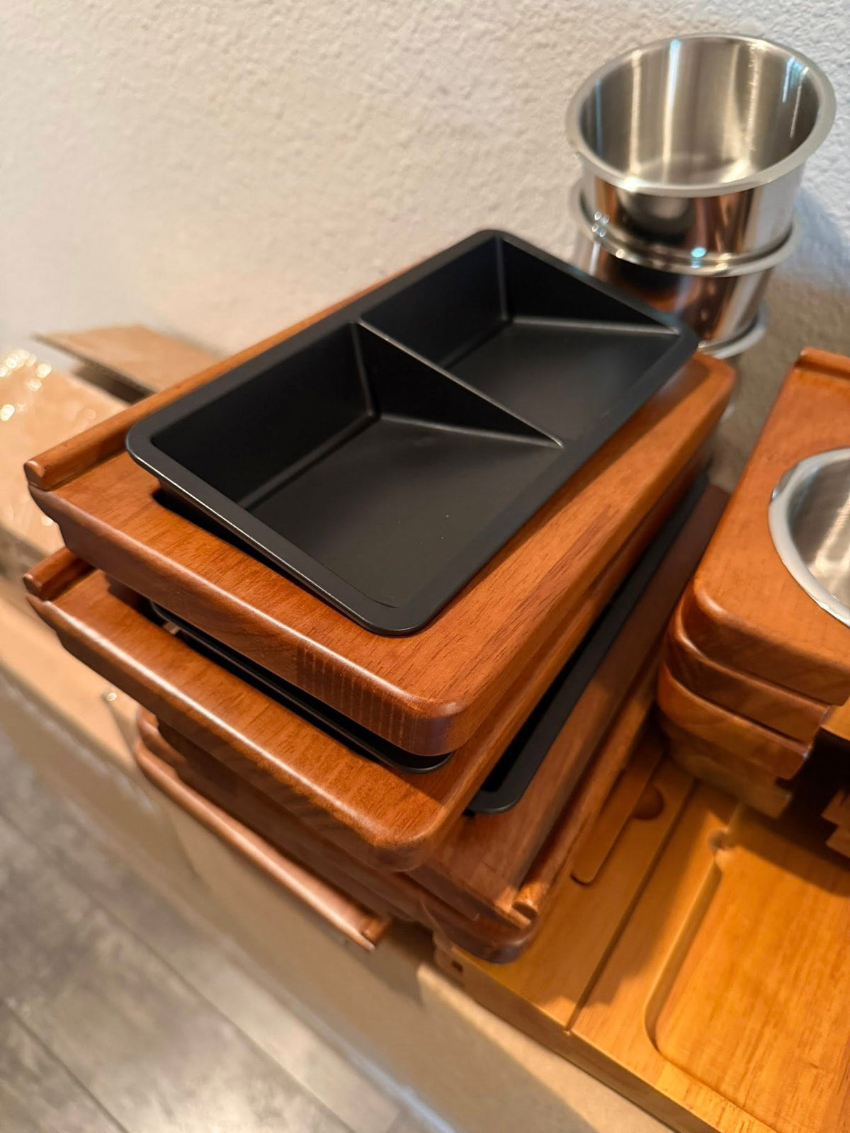 DECK AND DISCARD Holders for Wooden Table