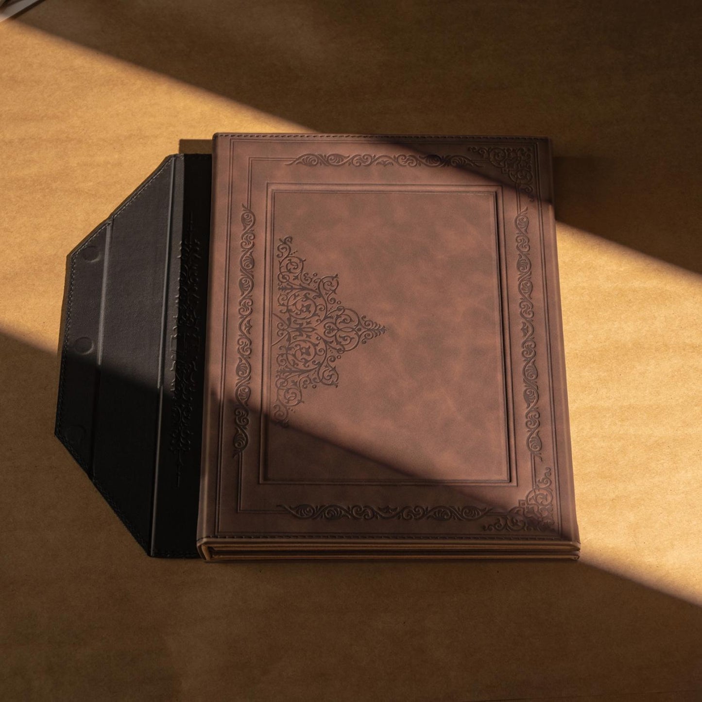 Magnetic DM Screen with Dice Tower