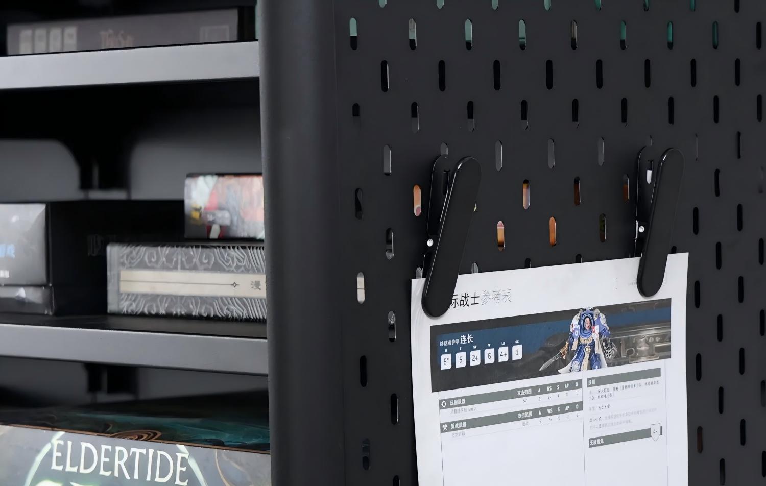 GameKeep Shelfcase Short 60cm – angle view | BoxKing Gaming