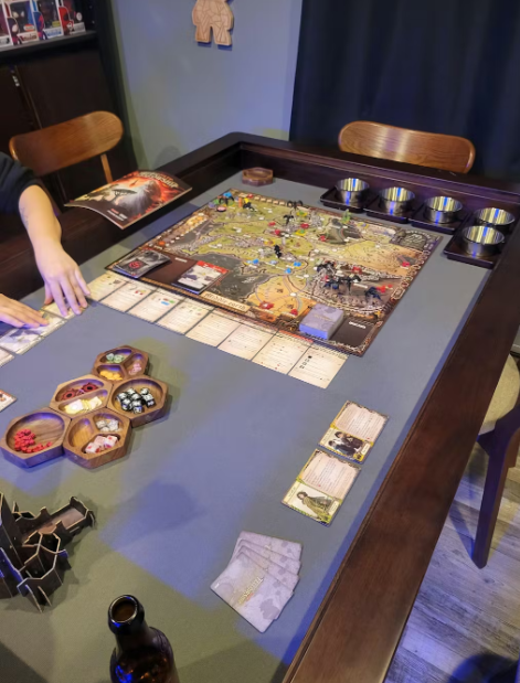Standard Kingswood (3×5'): The Royal Game Table