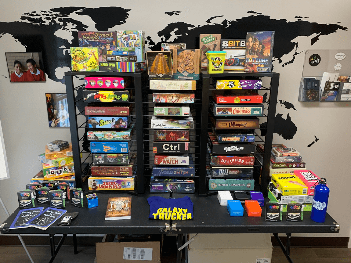 BoxDuke + 7 extra wide shelves + 16 shelves