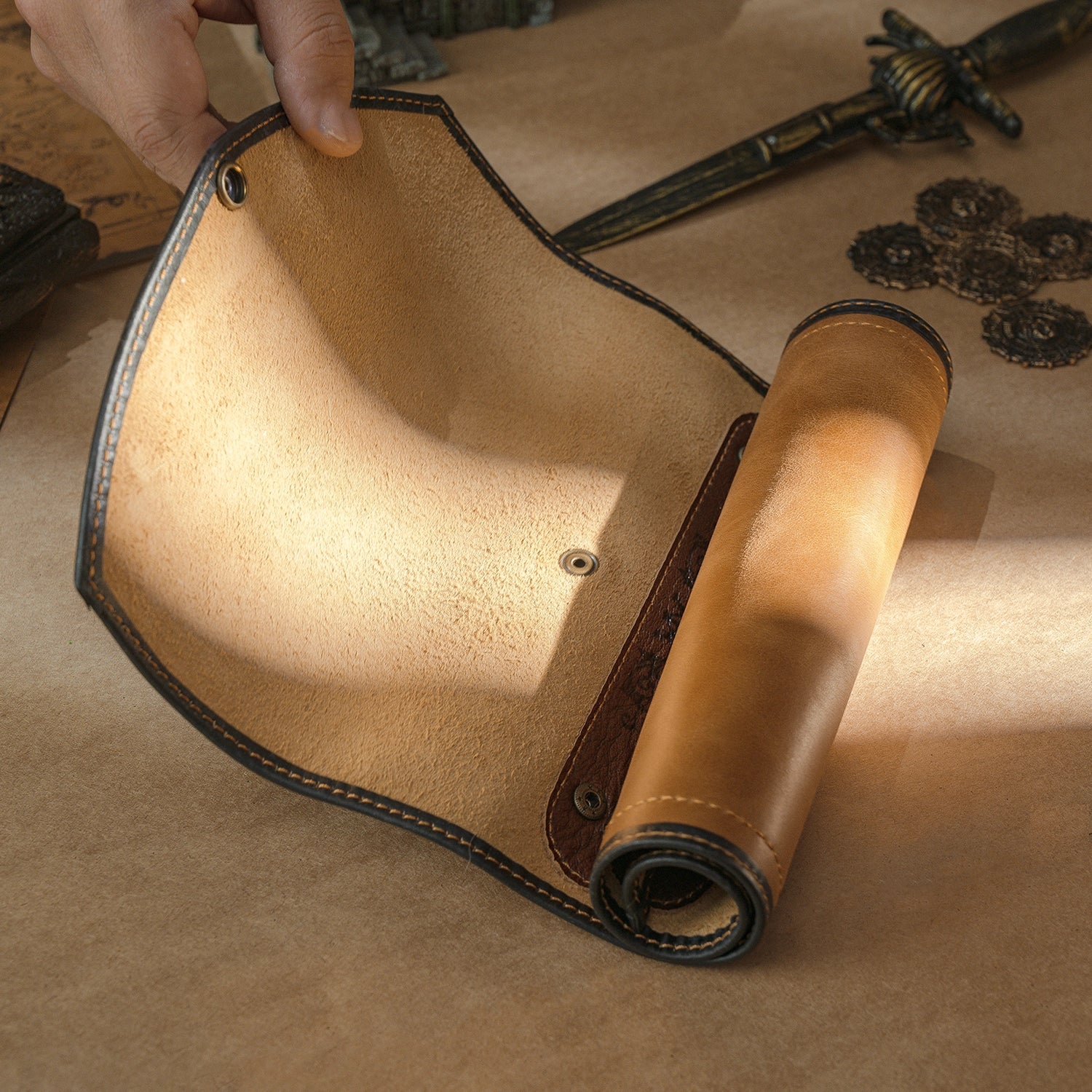 Unrolling leather dice tray for tabletop use